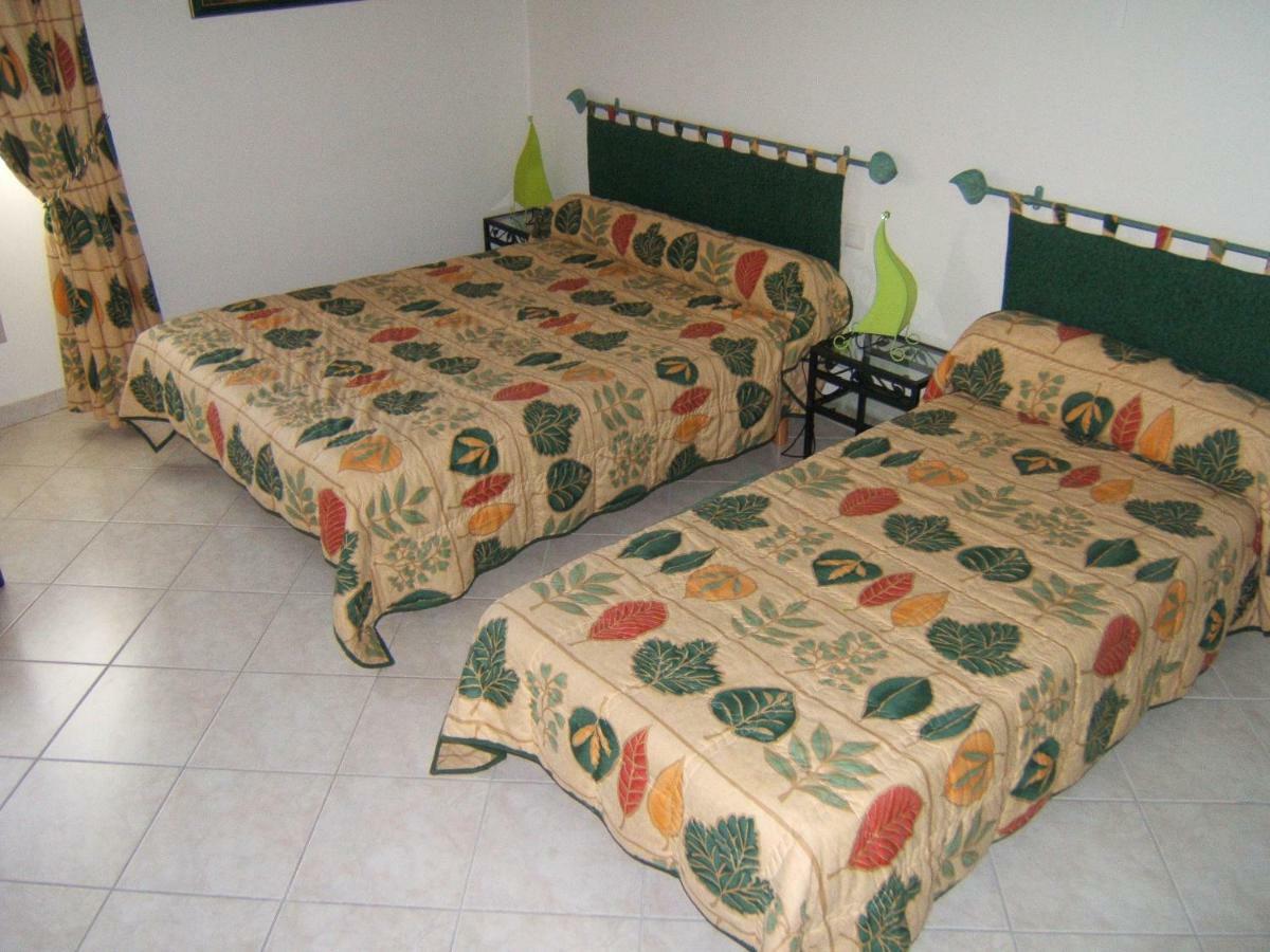 Chambres D'Hotes Lou Jassou Lapanouse-de-Cernon Esterno foto